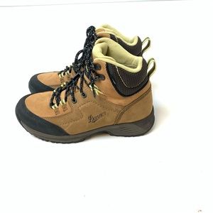 Danner zig zag trail 6” hiking boots Sz 9
